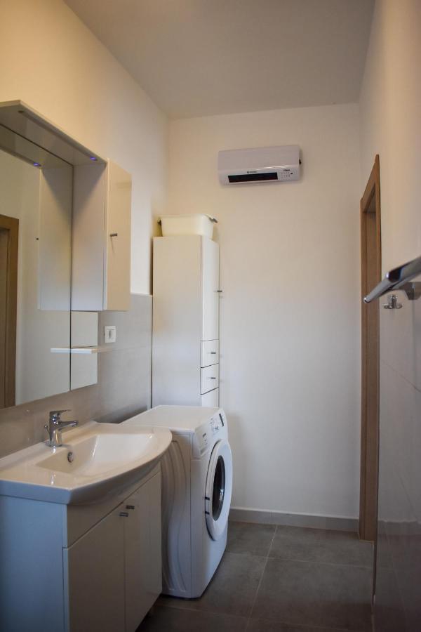 Relax & Enjoy - Marcana Apartments Bagian luar foto
