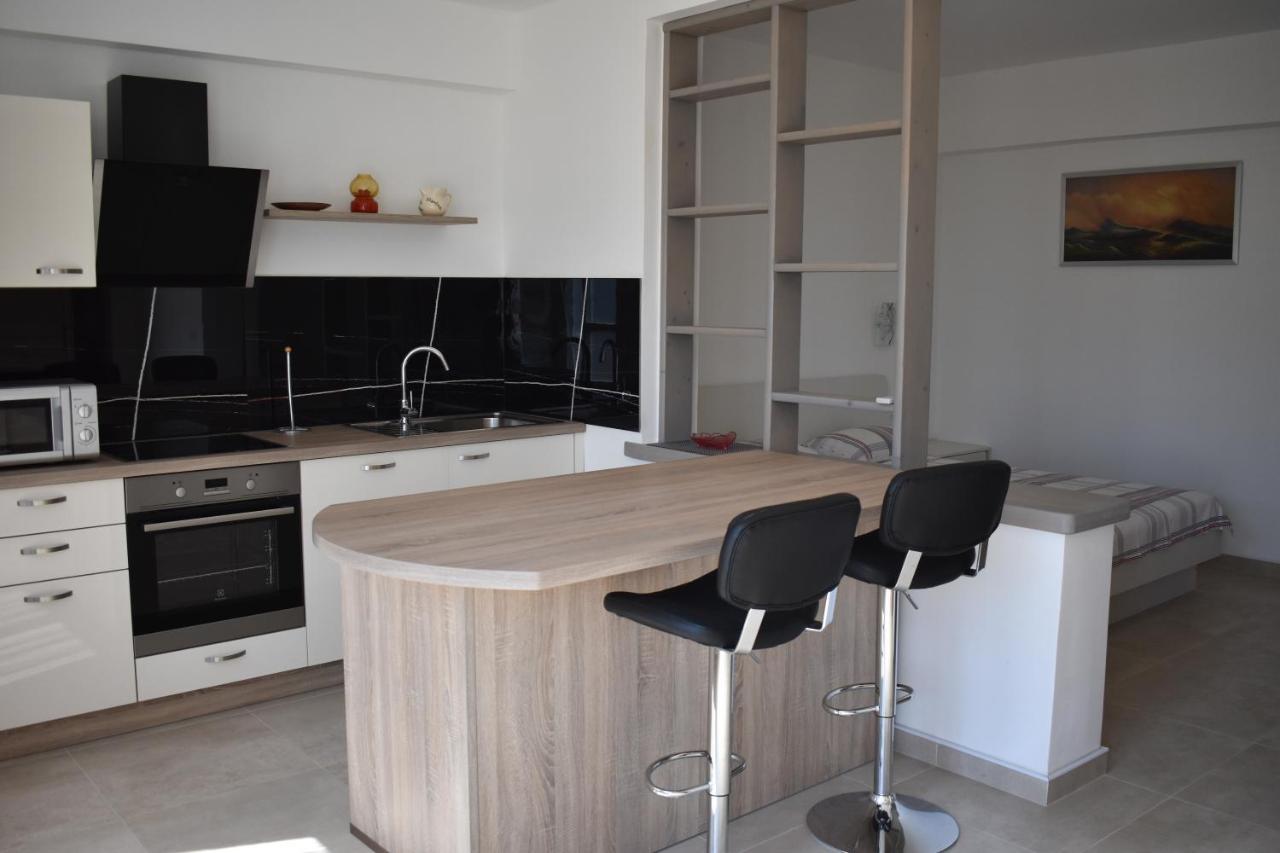 Relax & Enjoy - Marcana Apartments Bagian luar foto