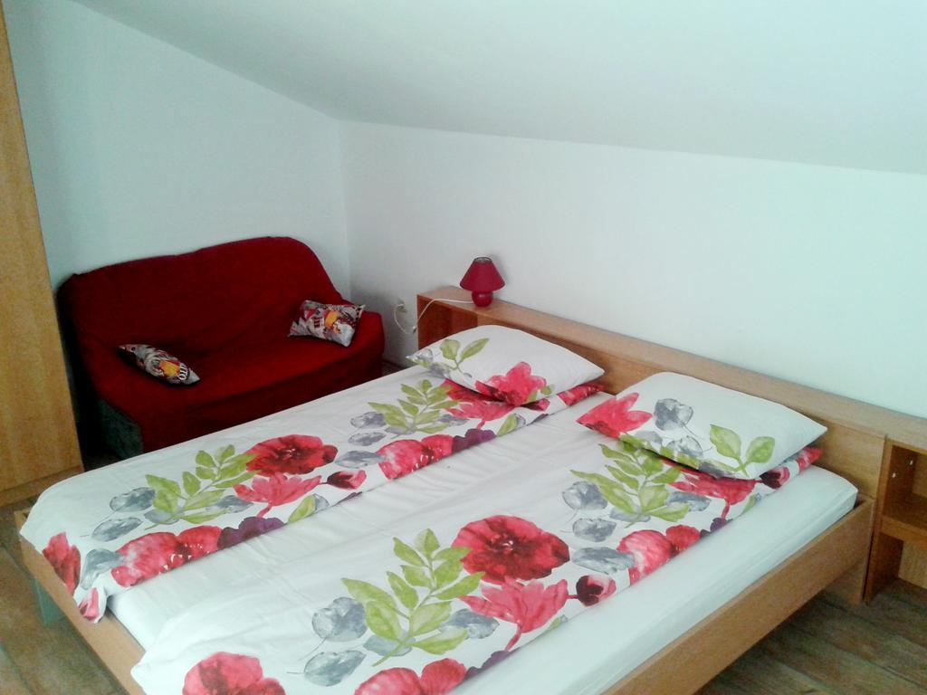 Relax & Enjoy - Marcana Apartments Bagian luar foto