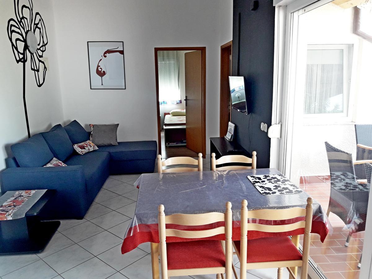 Relax & Enjoy - Marcana Apartments Bagian luar foto